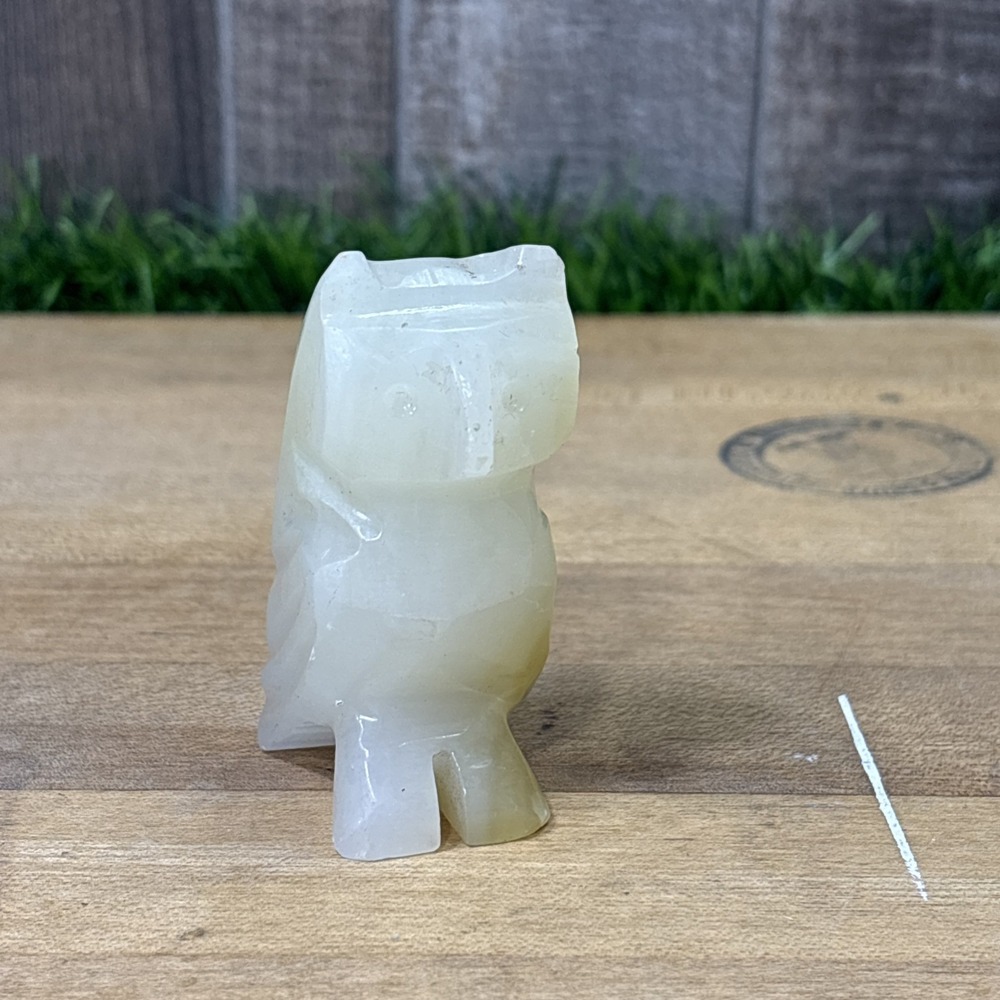 Vintage Small Carved Stone Owl Figurine White Yellow Calcite Onyx